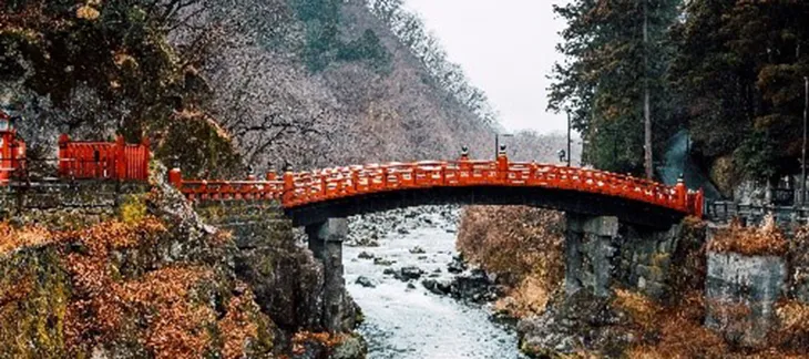 Scenic mountain valley and riverside trails in Kamikōchi