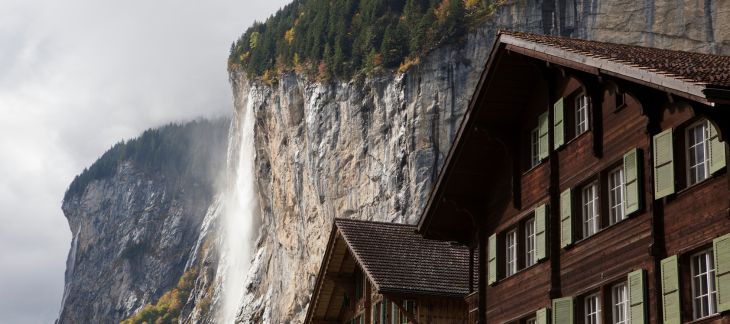 Spectacular valley with waterfalls and alpine cliffs in Lauterbrunnen