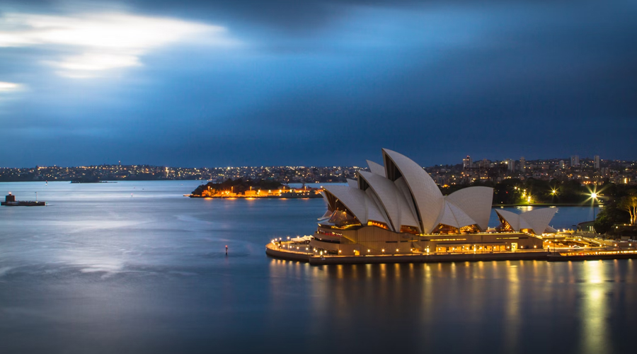 can tourist visa be extended in australia