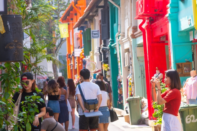 Arooha tourist travelling in Bugis, Singapore