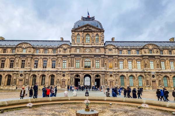 Louvre Museum