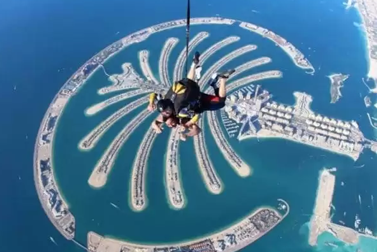 Sky Diving in Dubai