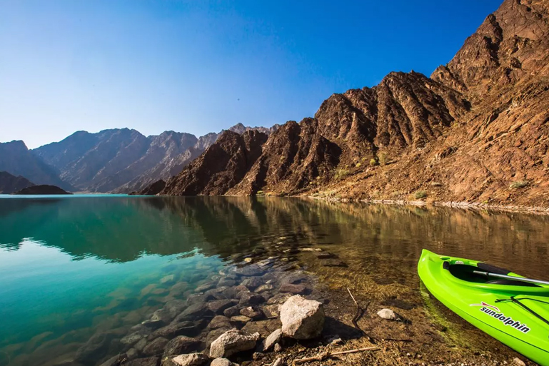 Hatta Kayak - Kayak Through Hatta Lake