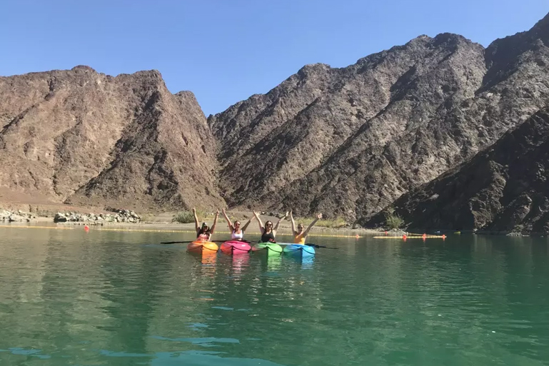 Hatta Kayak - Kayak Through Hatta Lake