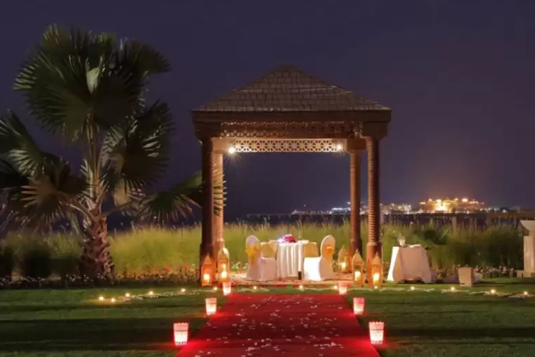 Private Romantic Dinner Cabana Dubai JBR