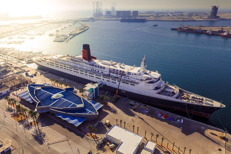 Dubai Stopover Tour with Queen Elizabeth