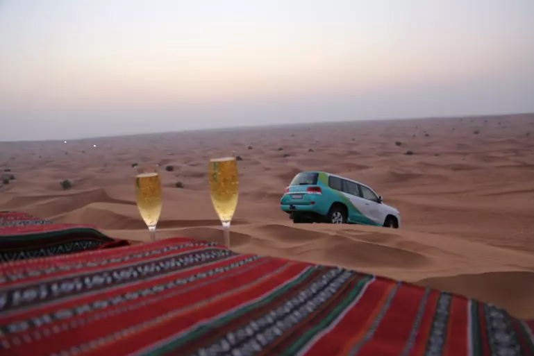 Desert Sunset Champagne Dubai Private Tour