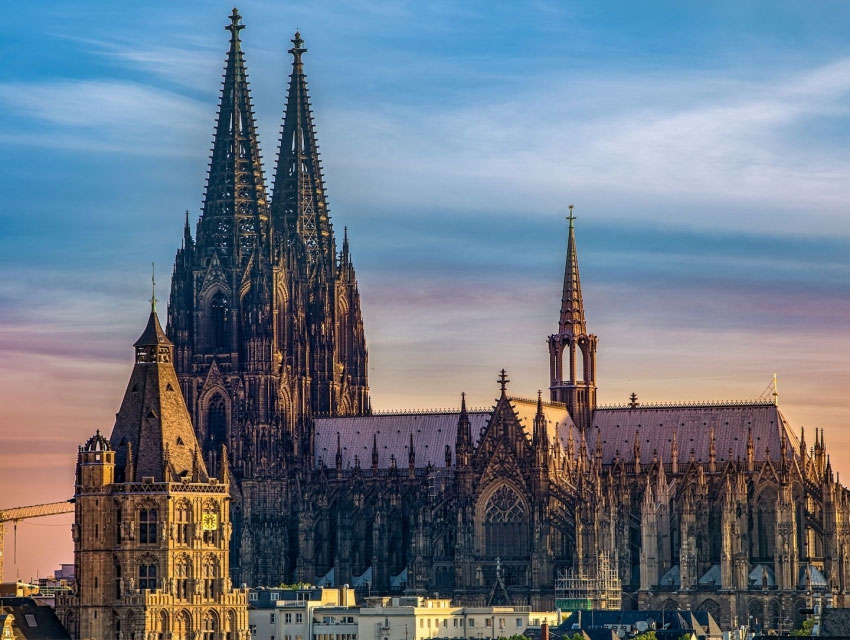 ONTO GERMANY, VISIT COLOGNE CATHEDRAL