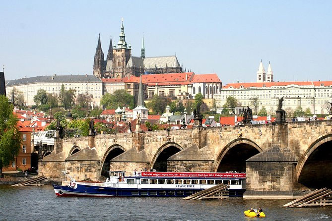 Prague Castle And Boat Cruise