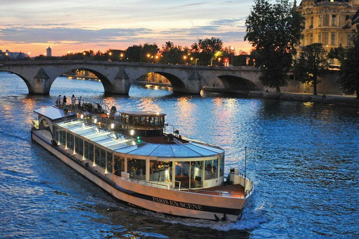 Seine Cruise – Guided city tour of Paris